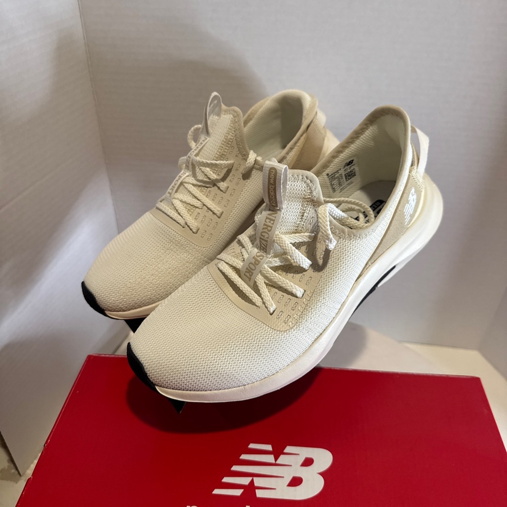 New Balance DynaSoft Nergize Sport v2 Women’s Sneakers size 8